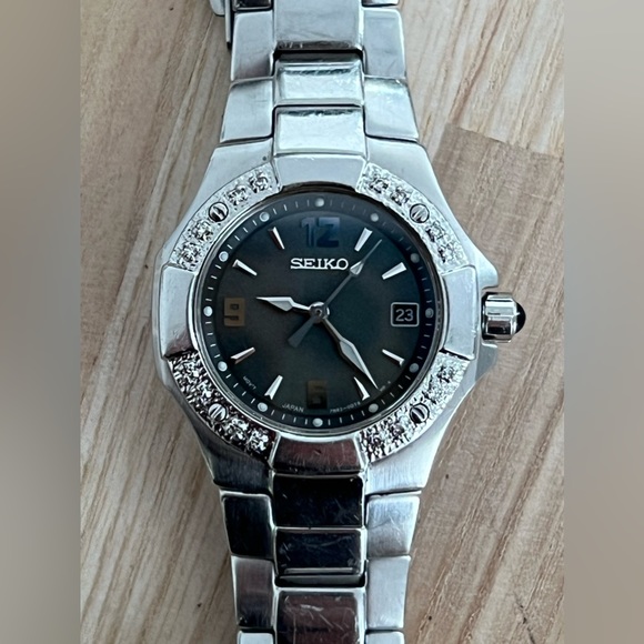 Seiko Coutura Ladies Watch RARE Diamonds Black Pearl Dial Stainless Bracelet main image 11